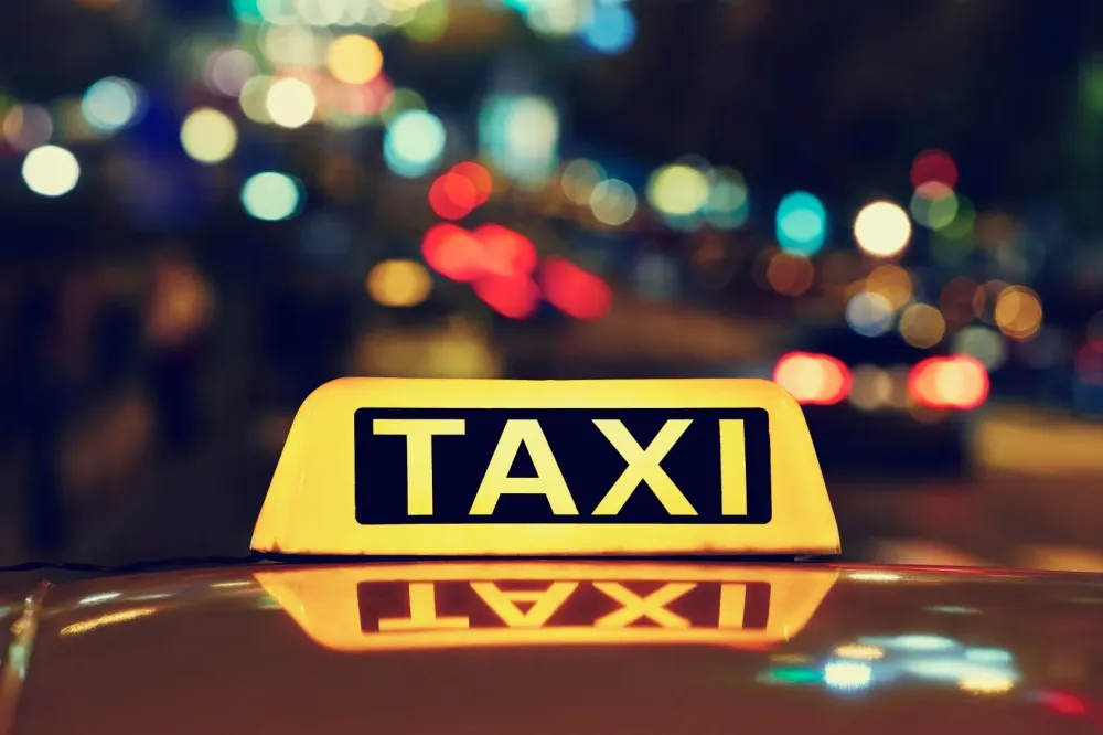 Taxi aux alentours à Meyrannes